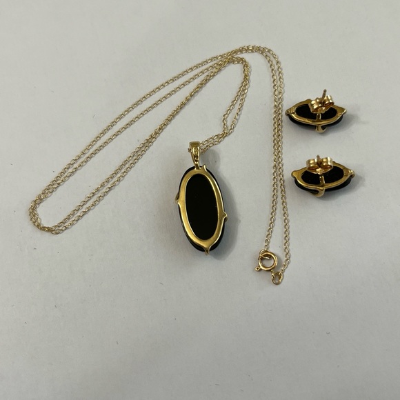 10k Gold Onyx with Small Diamond Set - Picture 3 of 3
